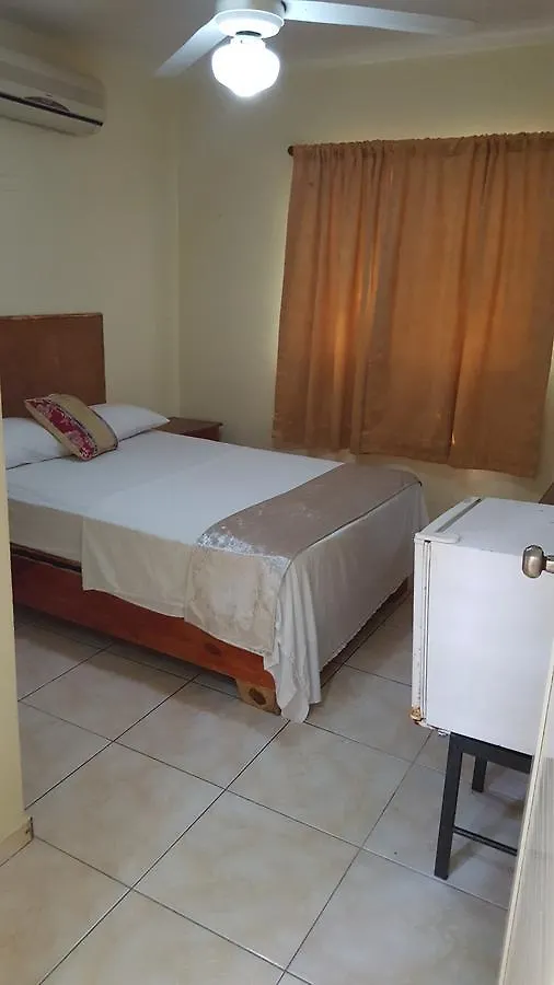 Hotel El Coco Santo Domingo 3*,